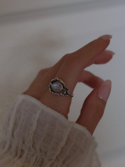 Thalassa ring silver