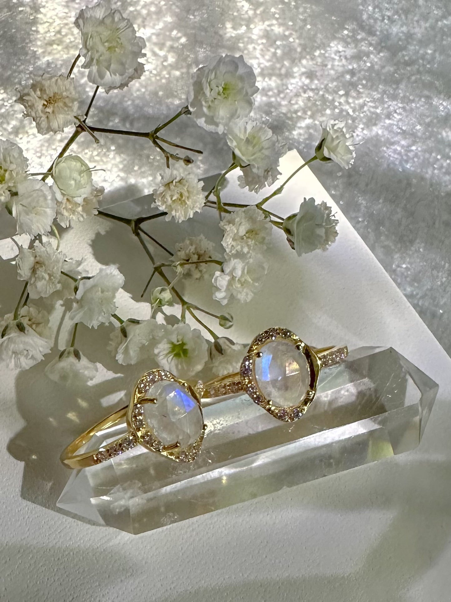Cosmic moonstone ring gold