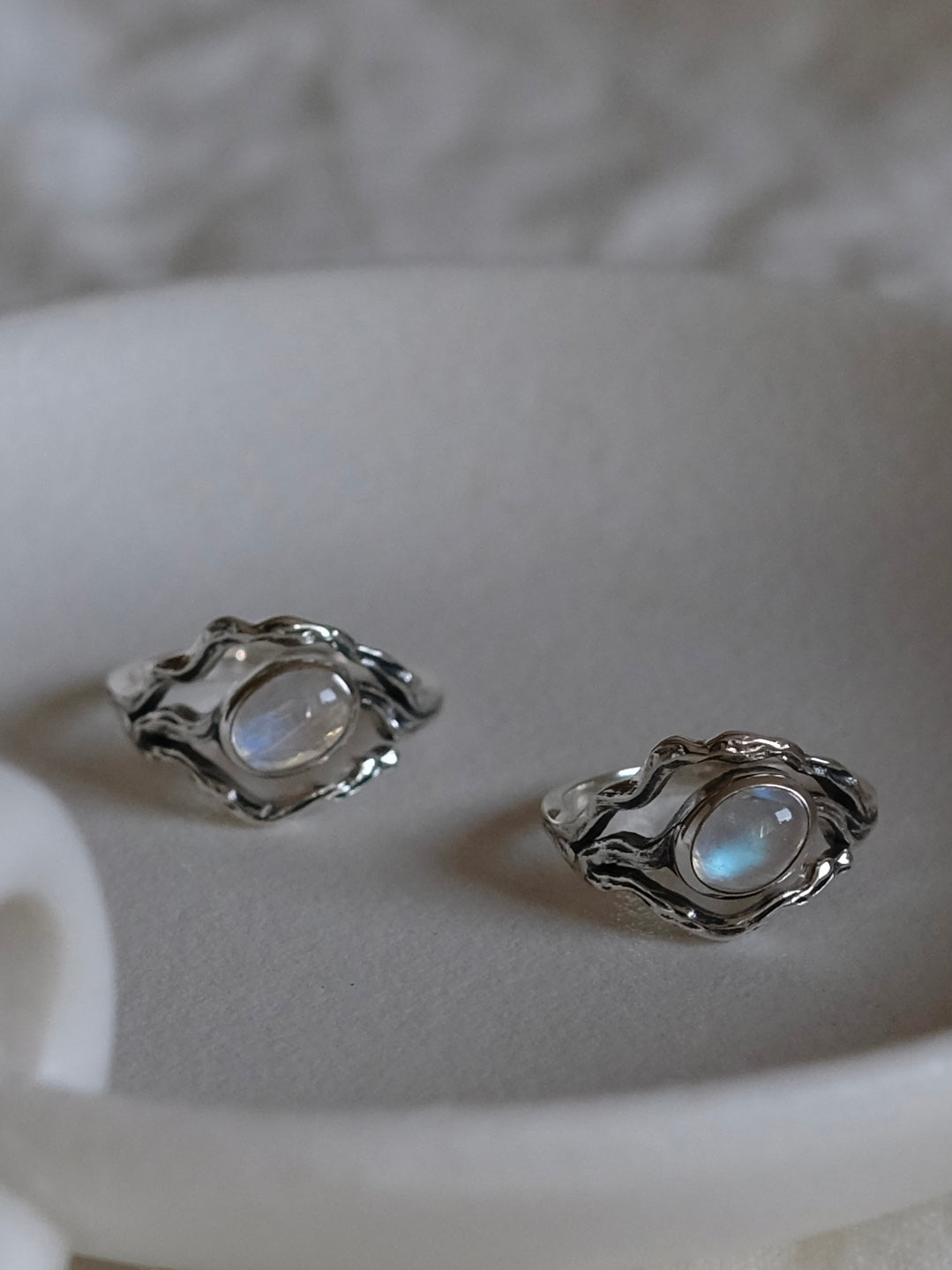 Thalassa ring silver