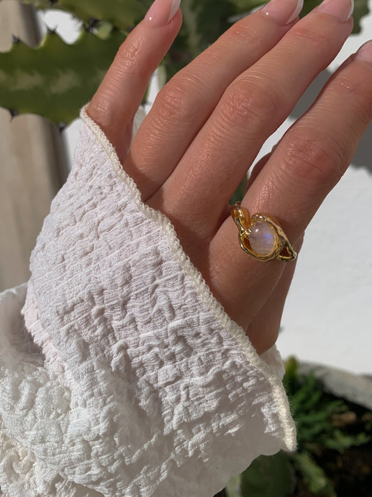 Moonlit tide ring gold